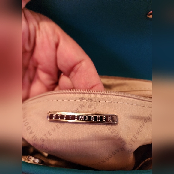 STEVE MADDEN BWEBBER STRAW SATCHEL CROSSBODY BAG W AIR POD CASE TEAL NWT - Picture 10 of 10